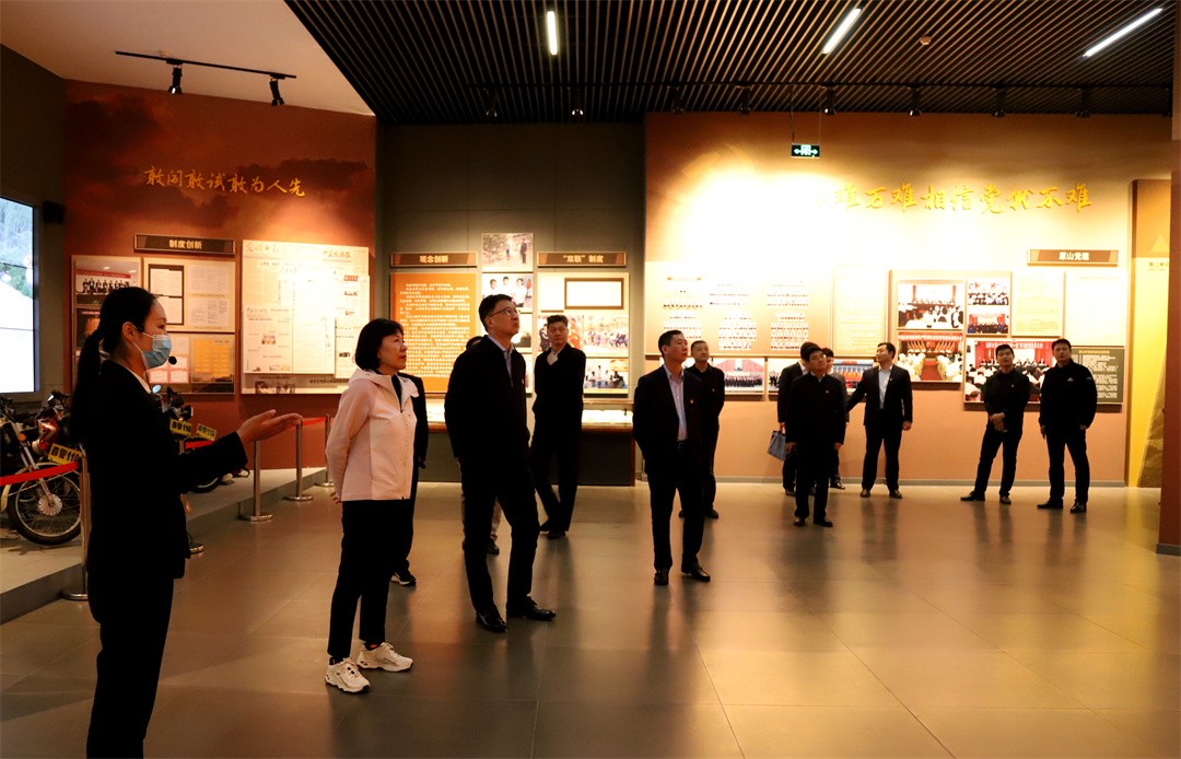 12c979d21302c5530eed94e235d43aa6.jpg IMG_8071.jpg