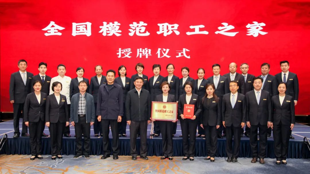 18c9993082e45948bd037b9a90cd4480.jpg 640.jpg